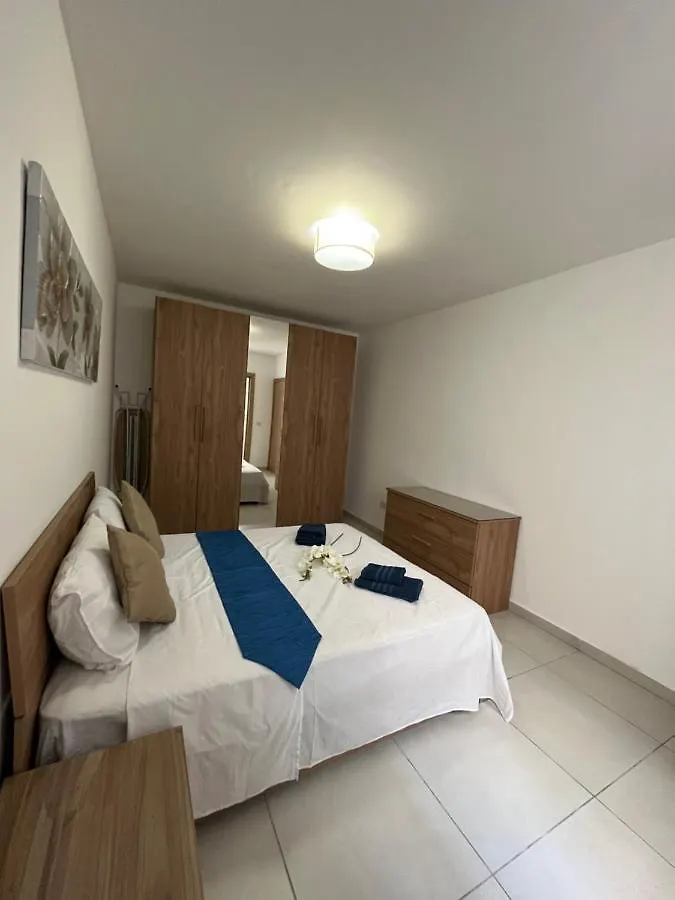Bay'S Water Apartment Saint Julian's 0*,  Malta