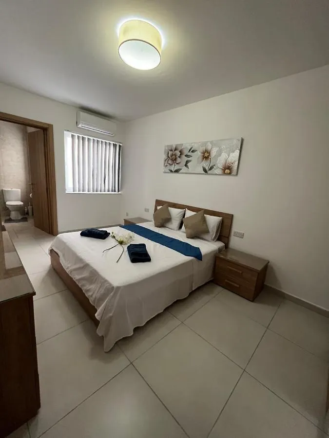 Bay'S Water Apartment Saint Julian's Malta