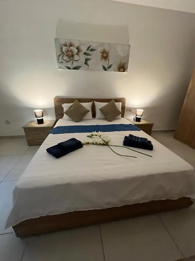 Bay'S Water Apartment Saint Julian's Malta
